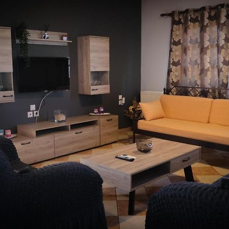 Vretti'S Apartment Fratsia المظهر الخارجي الصورة